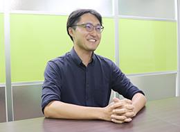 現在は、受託案件で自社内で勤務しています。リモートを活用しながら働いています◎