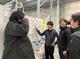 お客さんとの何気ない会話が楽しみの一つ。未経験の私も、毎日楽しく走っています！