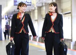 プレミアムカーアテンダント（京阪特別車両での接客）#未経験OK#賞与年2回#東証プライム上場#土日祝休み