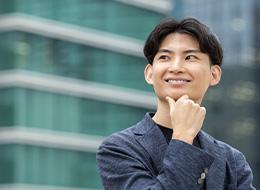 100名規模のメンバーが関わる大規模プロジェクトで、要件定義にも参加しています！