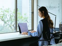 カスタマーアドバイザー/未経験歓迎/完全フルリモート/月額33万円以上/勤務時間調整OK