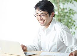 自社サービス開発エンジニア(マネージャー候補)｜残業月10h以下/40代50代活躍/再雇用制度有/年休125日