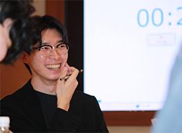 インフラエンジニア/フルリモートあり/設立から5年間離職0/残業月13h/中抜け可/副業OK/社員満足度81％