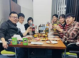 PG*経験浅め歓迎*超過保護育成体制あり*出社メイン・質問し放題*将来は自社開発も*