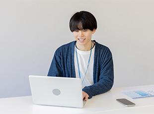 月1回の1on1面談やチームチャットなど、サポート体制もは万全です◎