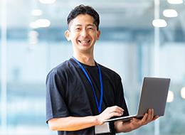 大切な人の笑顔と、日々のゆとり。ずっと先まで迷いなく進めるよう、私たちはその歩みを支え続けます。