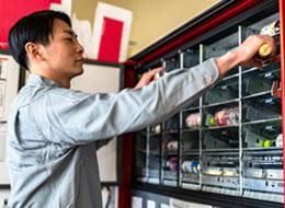 ルート配送*未経験可*週3勤務*社会保険完備*賞与年2回*転勤無／40歳以下の普通免許がある方全員面接