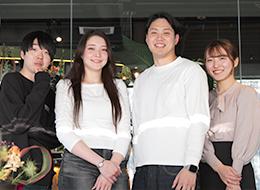 初級エンジニア◆未経験歓迎！研修充実/原則フルリモート/年間休日128日/残業月10h以下/賞与年2回