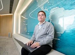 開発エンジニア／“実装止まり”は卒業！／上流へ挑戦可／リモート70%／長く働ける環境（賞与年2回／固定残業無）