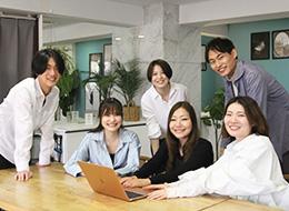 Webデザイナー｜未経験歓迎｜1年間のWeb研修｜フレックス｜フルリモート｜服装・髪色自由