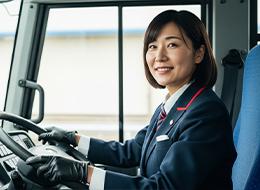 女性ドライバーも所属しており、性別や年齢に関わらず活躍できる環境です！