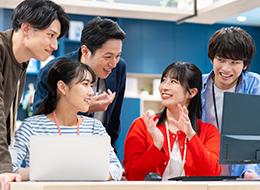 ITエンジニア（未経験歓迎）／自社勤務／1日実働7時間／定着率94.5％／平均勤続10年