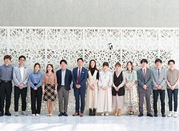 開発エンジニア｜社内での受託開発／AI案件多数 ／昇給年2回／月残業平均8時間／リモート可／年俸500万～
