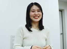 「英語を仕事にしたい」という気持ちで入社しました！初級レベルの英語でも、安心してスタートできました。