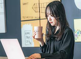 AIコンサルタント#フルフレックス#賞与年3回#土日祝休み#年間休日125日～#急成長企業#20代30代活躍中