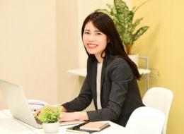 事務職／未経験歓迎／月給25万円～／土日祝休み／年間休日130日以上／残業10h未満でプライベート充実