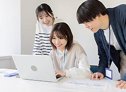 経験やスキルよりも、意欲と人物面を重視しています！