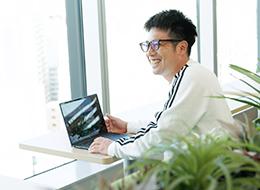 他にも、フリーランスでは自己負担になる各種費用を経費で精算できる等、社員とフリーのいいとこどりです◎