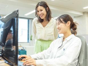 中途入社91％。先輩後輩の垣根なく、知見を共有し合うチーム開発が日常です。