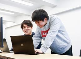 PMO／職種未経験OK／年休130日～／還元率最大80％／月給35万円～／前給保証／ほぼ全員年収UP