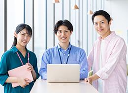 賞与や手当も充実しており、ゆとりある時間と安定した収入の両方を手に入れることが可能です。