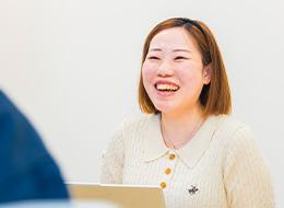 社内SE（システム構築・運用）未経験歓迎/本社勤務・客先常駐なし/月給28万円スタート/賞与年3回