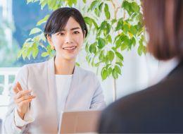 自分のアイデアが形になり、成果につながる環境で成長を続ける若手社員のリアルな声