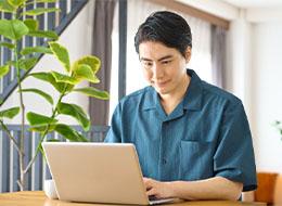 自分の仕事が目の前の、同じ会社で働く仲間の役に立っていることがうれしいです