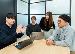 プログラマ｜完全未経験OK/リモート9割/残業月平均6h程/研修充実/賞与最大年3回/副業OK/東京・福岡募集