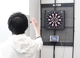2023年4月に新オフィスに移転！社内にはダーツがあって、気分転換にも使われています