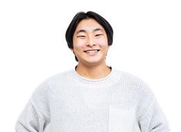 Uさん「地元秋田での生活。社用車をプライベートでも利用できるため、便利です。」