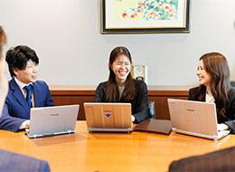 M&Aコンサルタント/未経験OK/20代～30代活躍中/土日祝休/年間休日120日以上/全国7拠点で募集