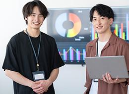 開発エンジニア／フルリモ8割以上／総還元率約75％／前職給与保証／残業月10h以内／自社開発あり／直請け9割