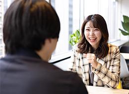 webデザイナー◆未経験90%以上◆フルリモ可◆研修6ヶ月◆年休125日以上◆残業月5h以下◆私服ネイル自由