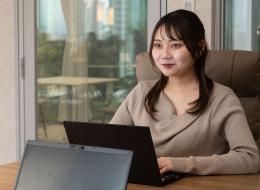 動画クリエイター（動画制作・SNS運用）／月平均45万円／フルリモートOK／年間休日130日／未経験歓迎