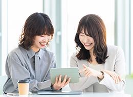 Webマーケター*未経験OK*フルリモ研修あり*年休125日*残業ほぼなし*賞与年2回*服装・ネイル自由