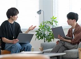 ITエンジニア◇ハイブリッド勤務メイン◇フルリモートOK◇残業月8時間以下◇スキルアップ支援あり◇未経験OK