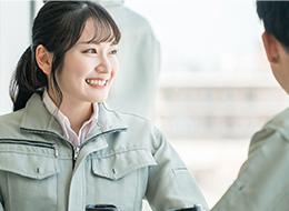 年齢を問わず、コミュニケーションを取りあう社風。周りに気を遣うことなく、お休みが取れるのも魅力です。