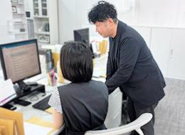 貿易プランナー（海運業）◆未経験歓迎◆賞与平均3ヶ月◆国際物流を支える仕事◆ノーネクタイOK◆17時20分退勤