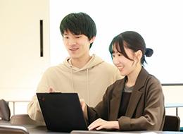 開発エンジニア(自社サービス)#残業10h以下#リモートOK#20代活躍#想定年収540万～#住宅・家族手当有