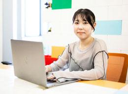 ITエンジニア■完全未経験OK！■話題の自社アプリ＆AI開発にも挑戦■残業なし■年休125日以上・面接1回