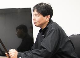 自社開発エンジニア*リモート可*時差出勤7-11時*月1回6時間勤務*残業ほぼ無*東証グロース上場*服装自由