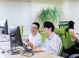 Web・スマホアプリエンジニア｜プライム案件中心*年収700万円～＋決算賞与(年2回) *全案件チームで参画