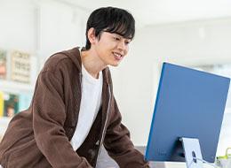 開発エンジニア*日立グループ直取引*リモート案件5割*年間休日126日*賞与年2回*5日以上の連休あり