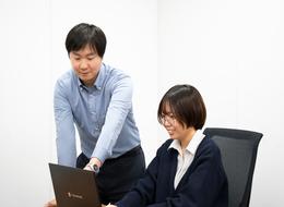 初級エンジニア*未経験OK！*オリジナル研修あり*離職率4.0％*プライム97％*賞与2回*有給平均12.3日