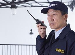 施設警備【面接1回】月収28万円可/未経験OK/勤務地固定/賞与年2回/月の半分休み可/夜勤なしの働き方可