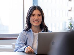 前職の給与を保証するだけでなく、還元率は業界最高水準の80％以上！収入UPが実現できます。