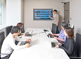 最先端のトレンドやノウハウはチーム全員で共有し、業務に活かします。