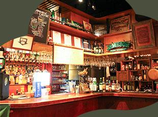 ふらっと立ち寄れる大人の遊び場である銀座300BAR。銀座で35年の歴史を誇ります。