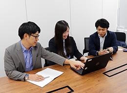 提案がお客様の経費削減に直結し、感謝される喜び！社員同士の繋がりも深く、手応えを感じられる毎日です。